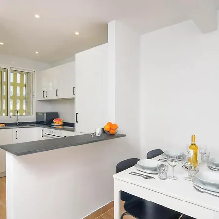 La Perla Great Seaview - Building Fabiola 1 *